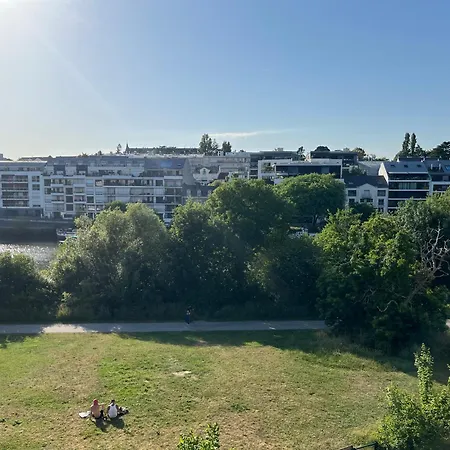 Sur Erdre Et Salle De Bain 民宿 南特